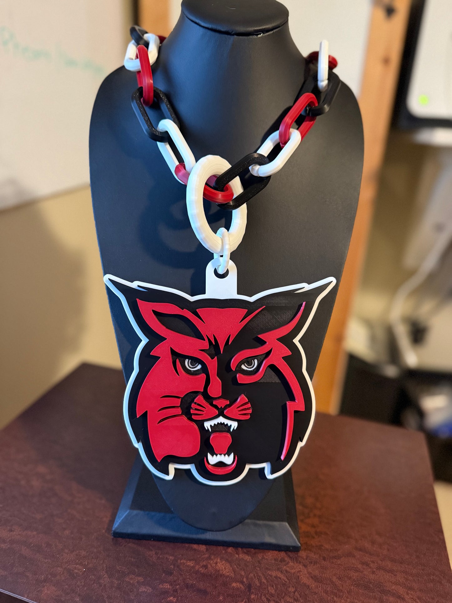 Customizable Logo Chain