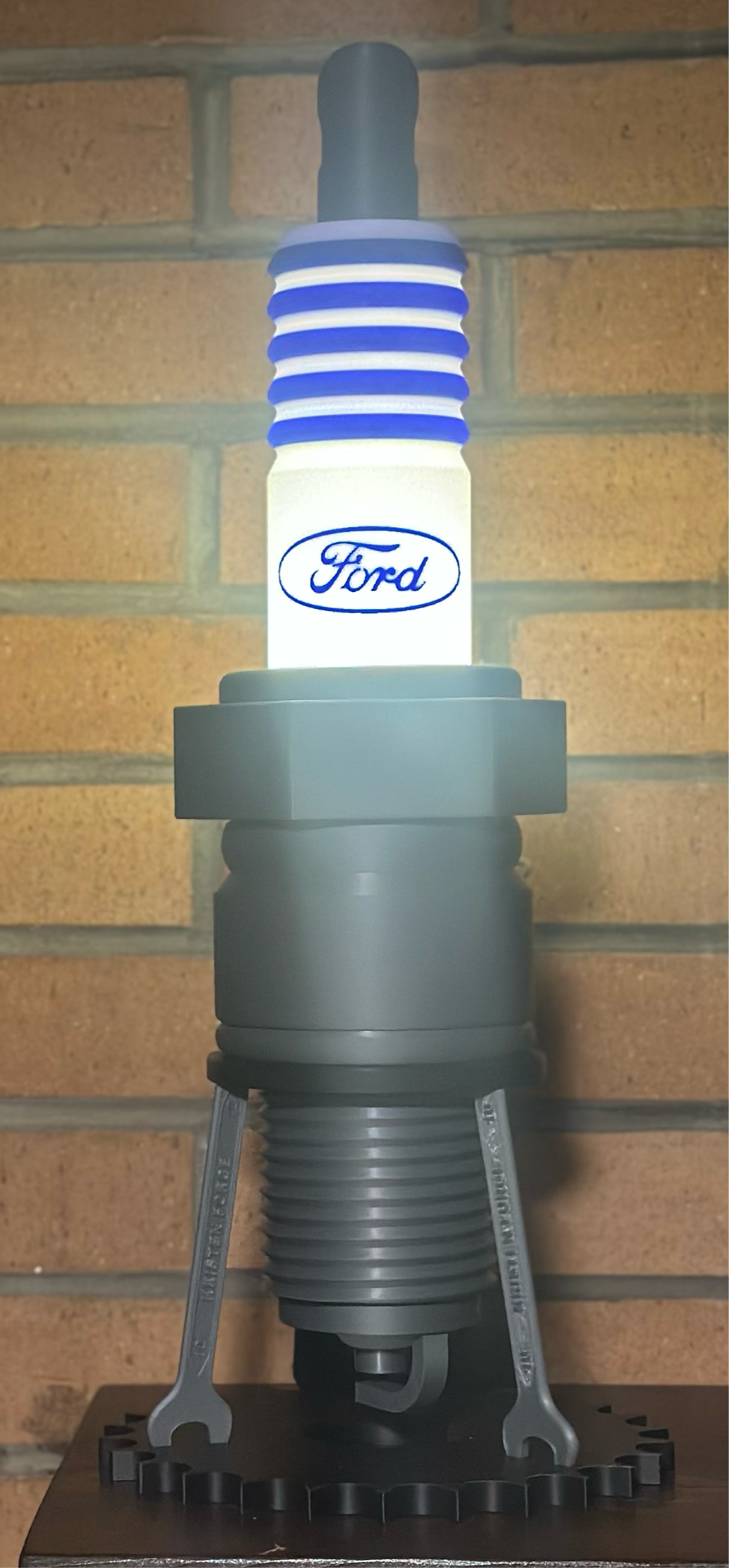 Ford usb lit spark plug lamp with stand