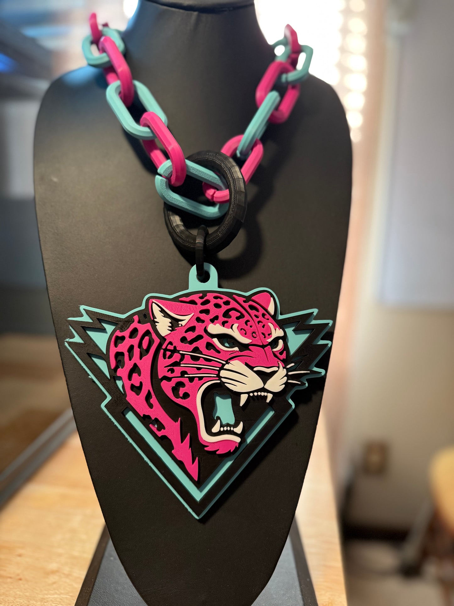 Customizable Logo Chain