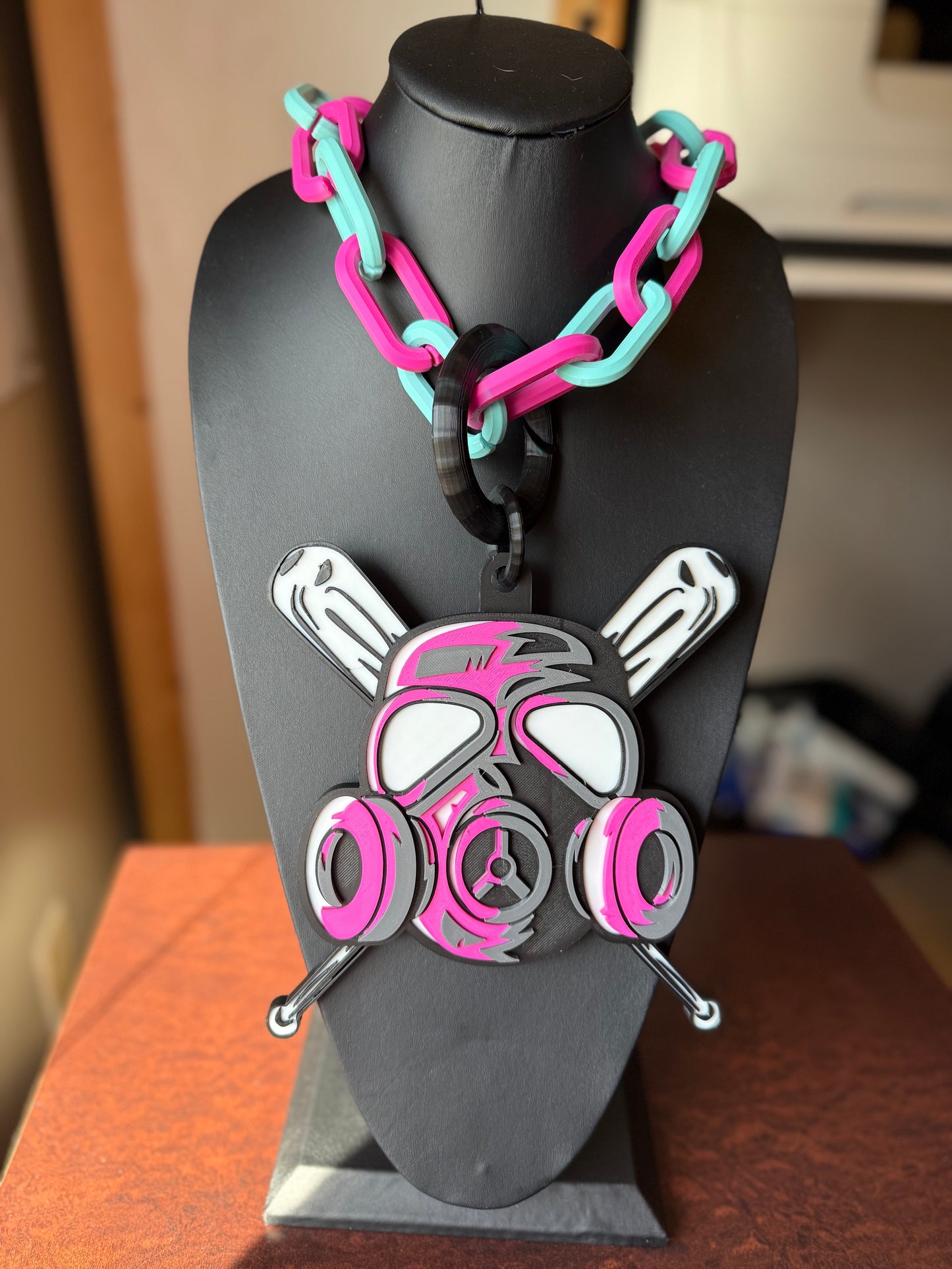 Customizable Logo Chain